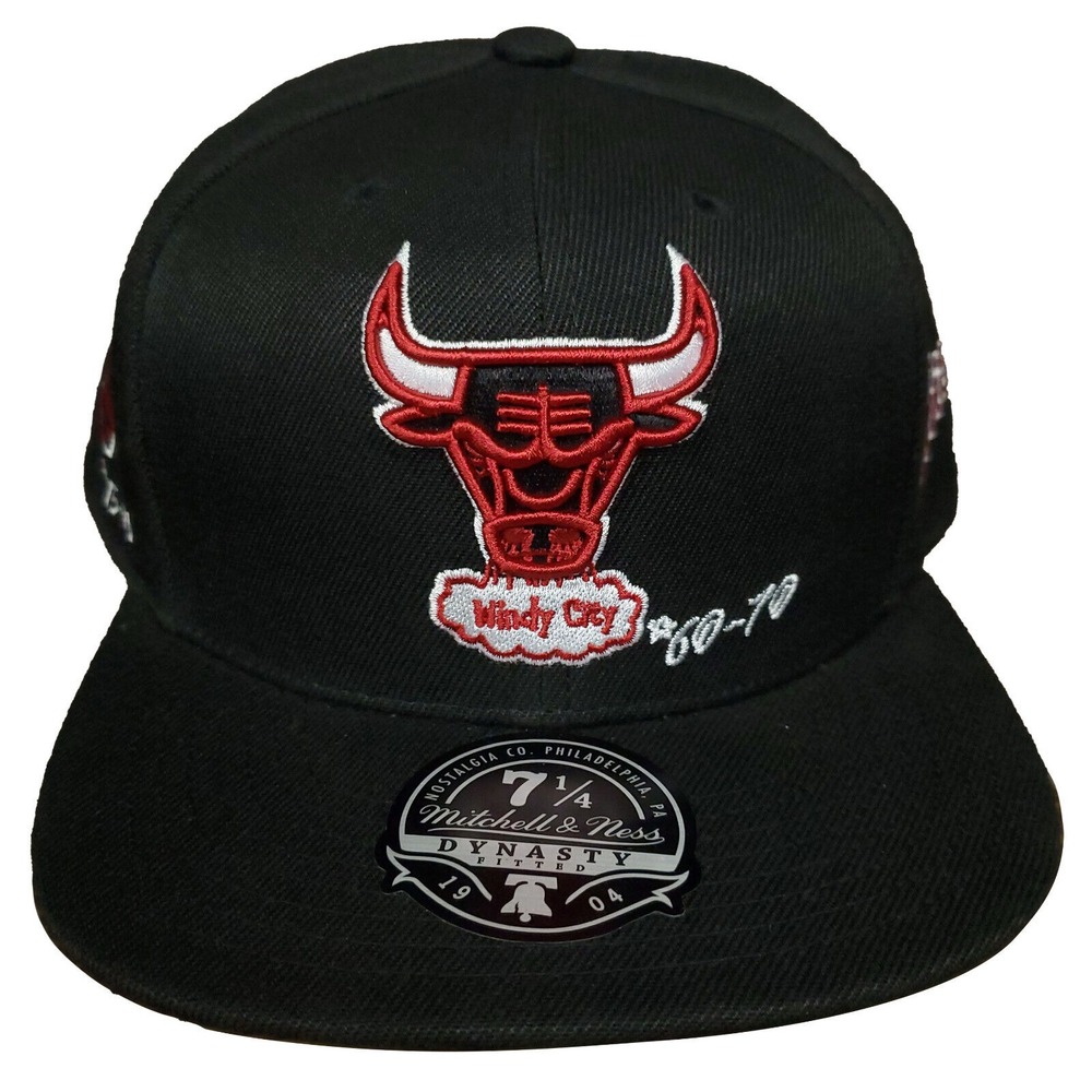 Chicago Bulls Mitchell & Ness NBA Fitted 7 1/4 Flatbill Hat Cap 3D Logo NWT